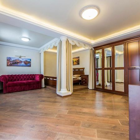 Шикарная Квартира Возле Костёла В Центре Kiev Exteriör bild